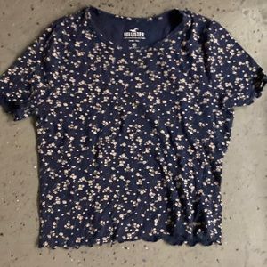hollister baby tee size medium